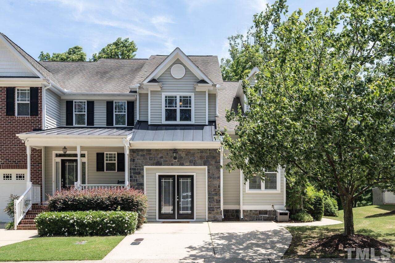 112 River Dell Townes Avenue - Photo 1