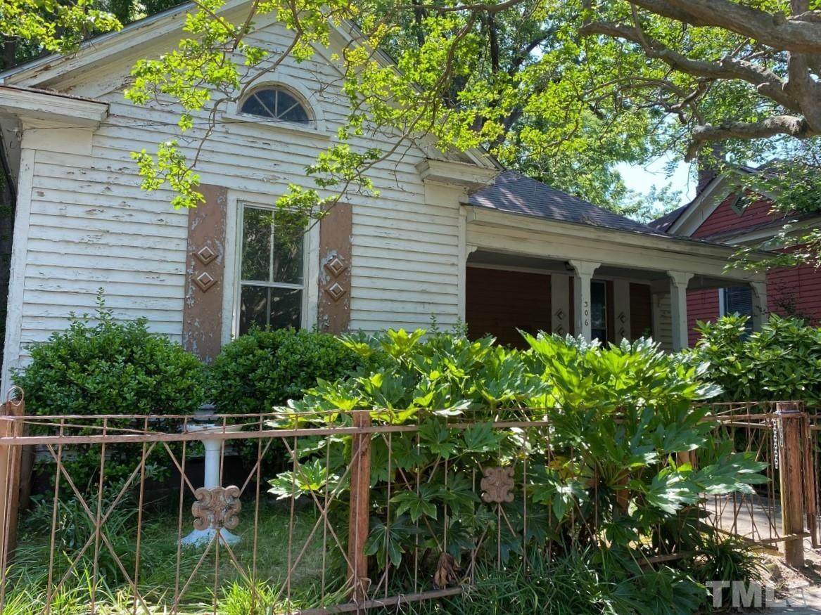 306 Linden Avenue - Photo 1