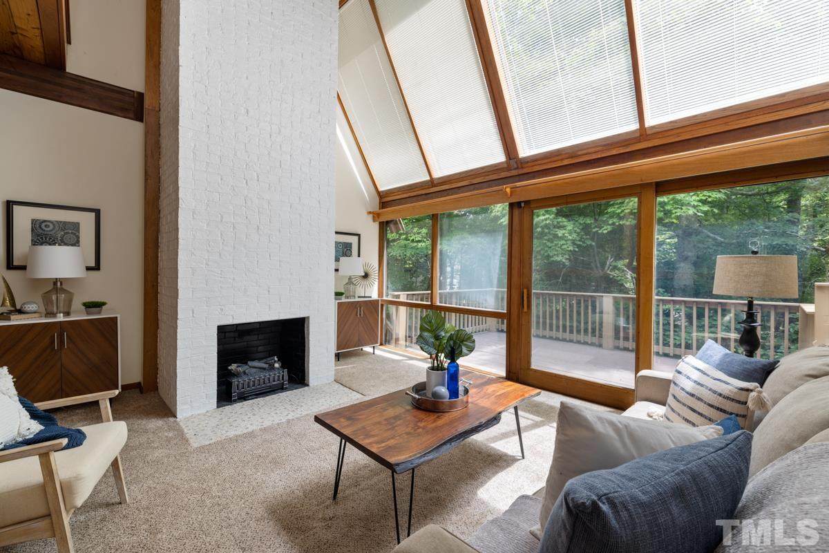 107 Arbutus Place - Photo 1