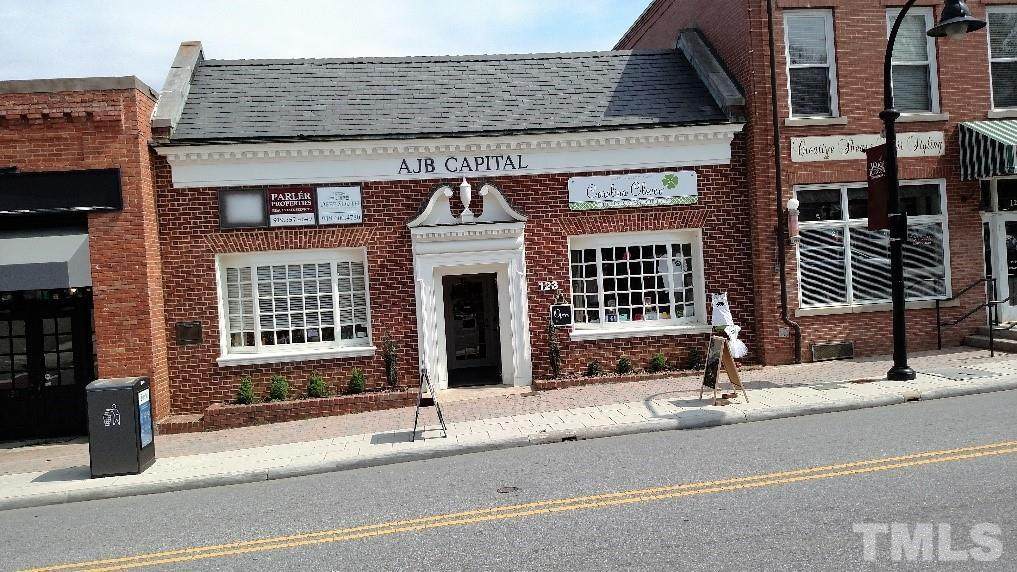 123 White Street - Photo 1