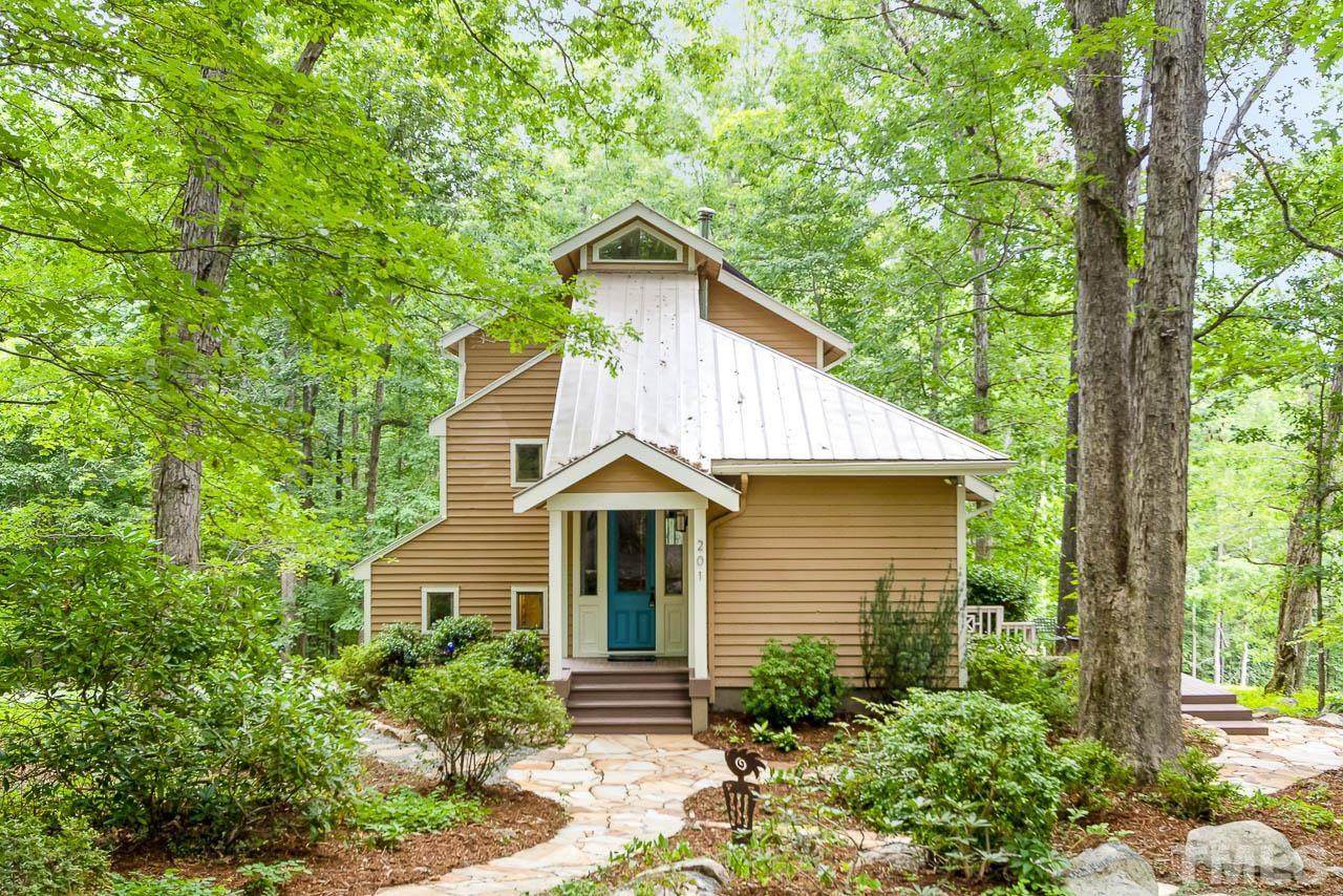 201 Hickory Pond Road - Photo 1