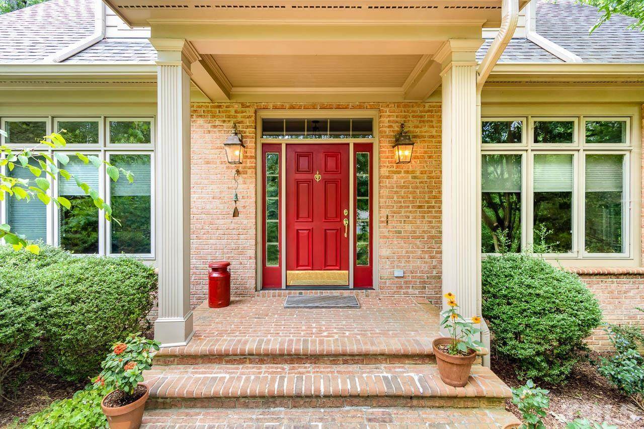 429 Nottingham Drive - Photo 1