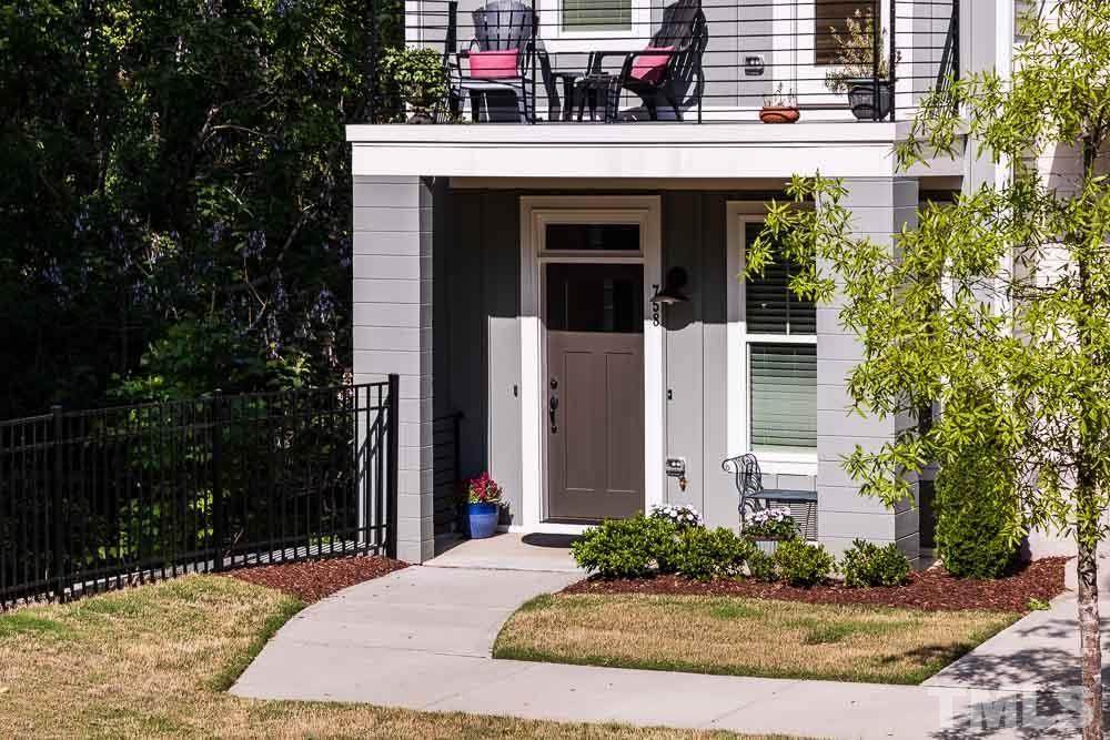 758 Peakland Place - Photo 1