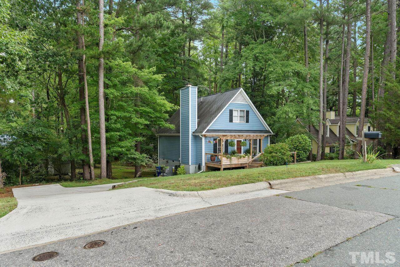 219 Scarlett Drive - Photo 1