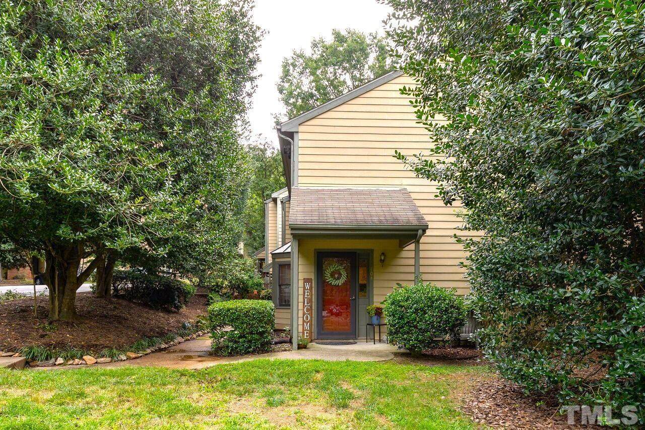 404 Broad Leaf Circle - Photo 1