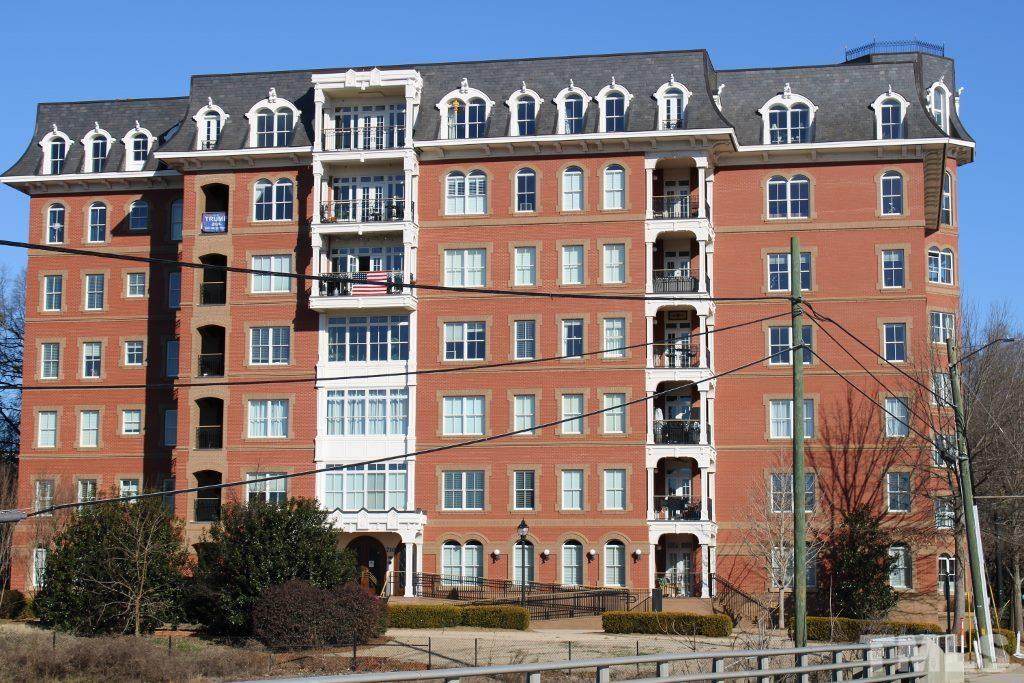 710 Independence Place - Photo 1