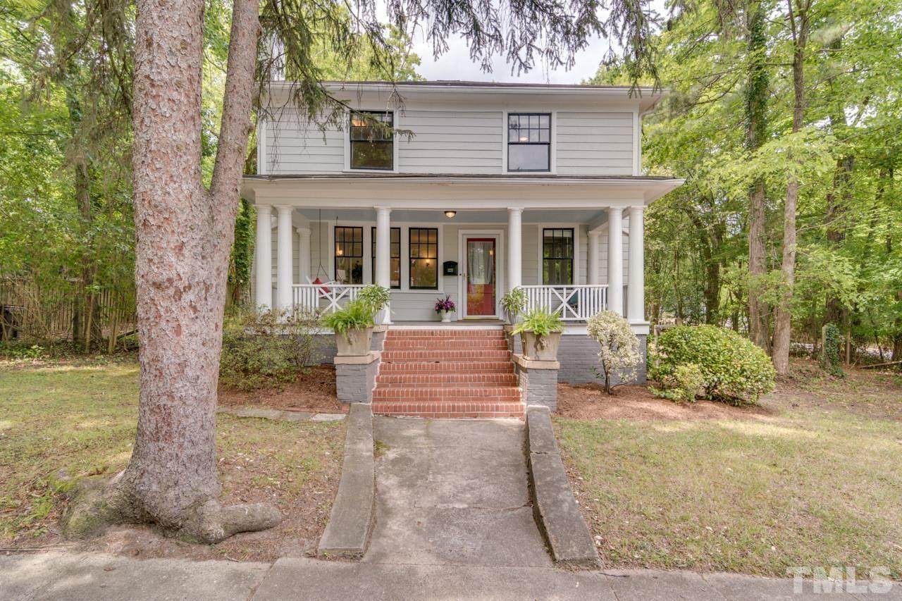 1221 Clarendon Street - Photo 1