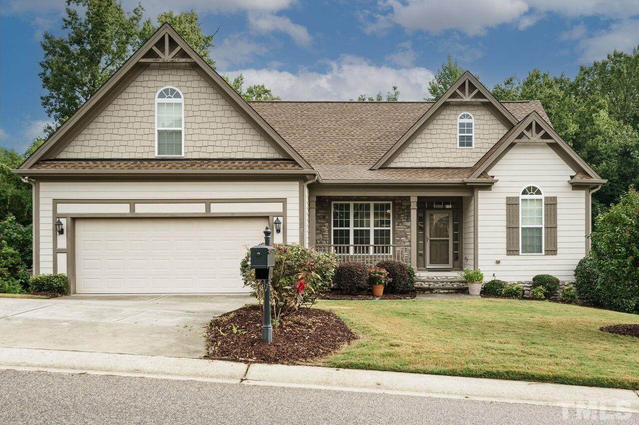 933 Heritage Greens Drive - Photo 1