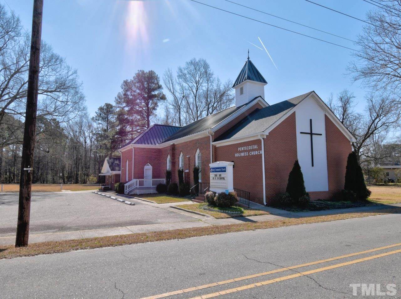 300 College Avenue - Photo 1