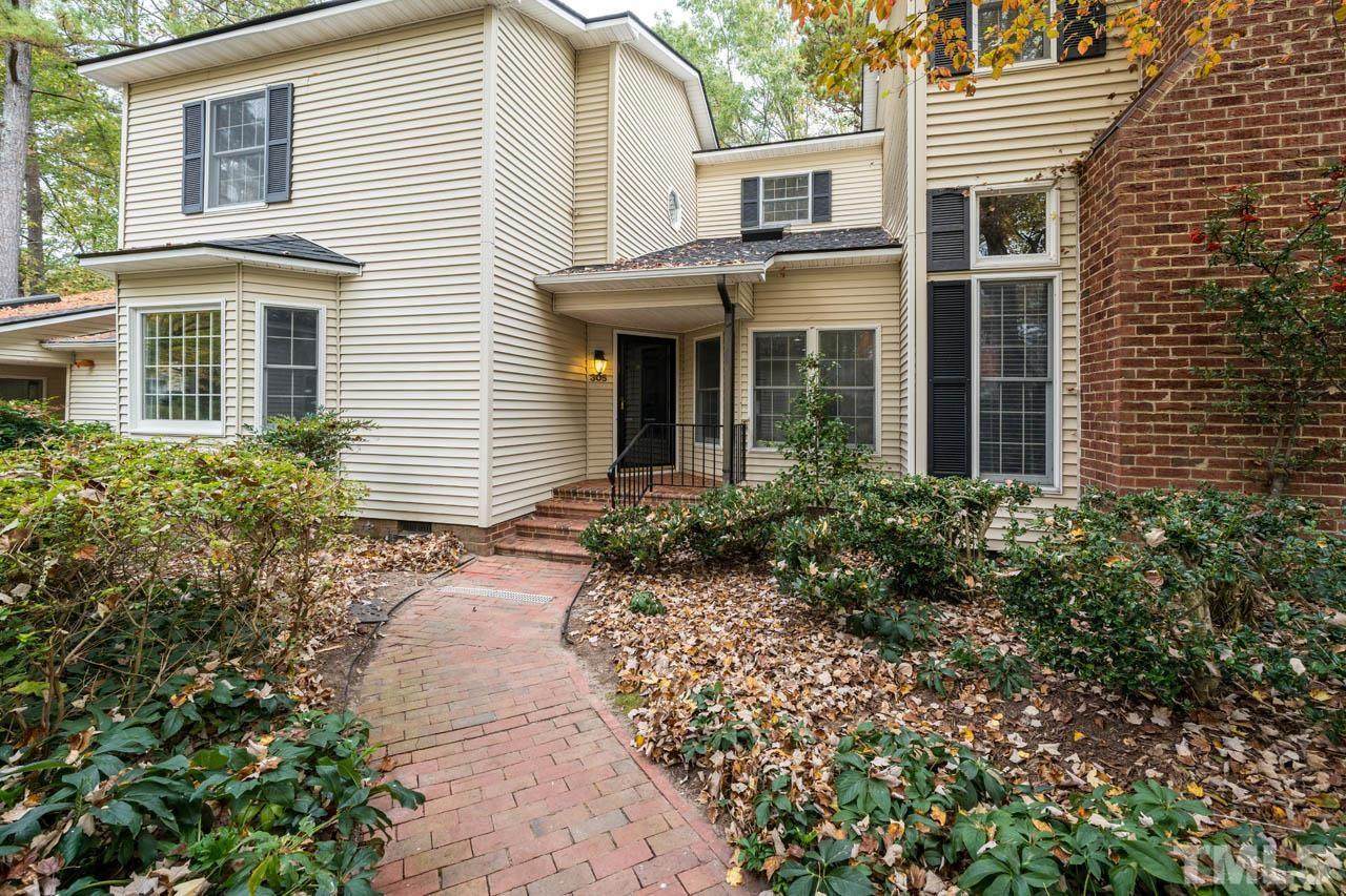 305 Baneberry Close - Photo 1