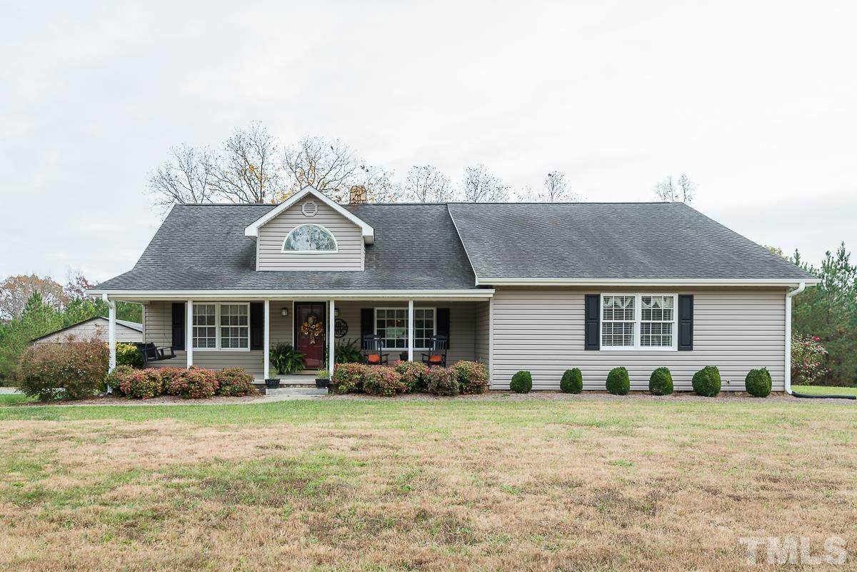 106 Stephentown Road - Photo 1
