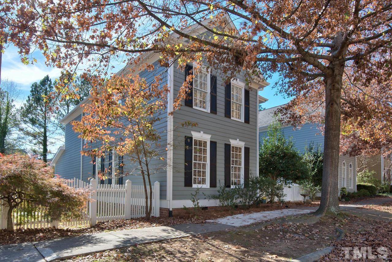 303 Parkside Circle - Photo 1