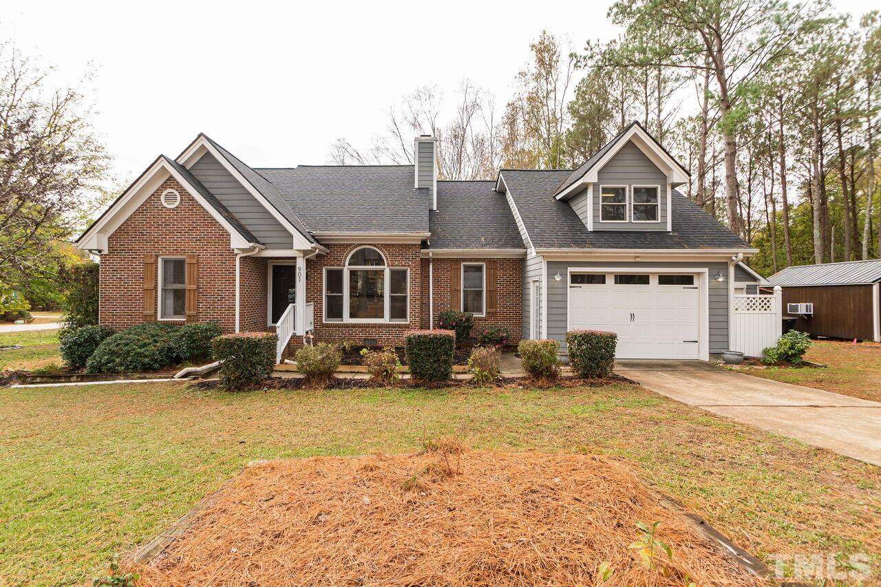 901 Cahlfield Court - Photo 1