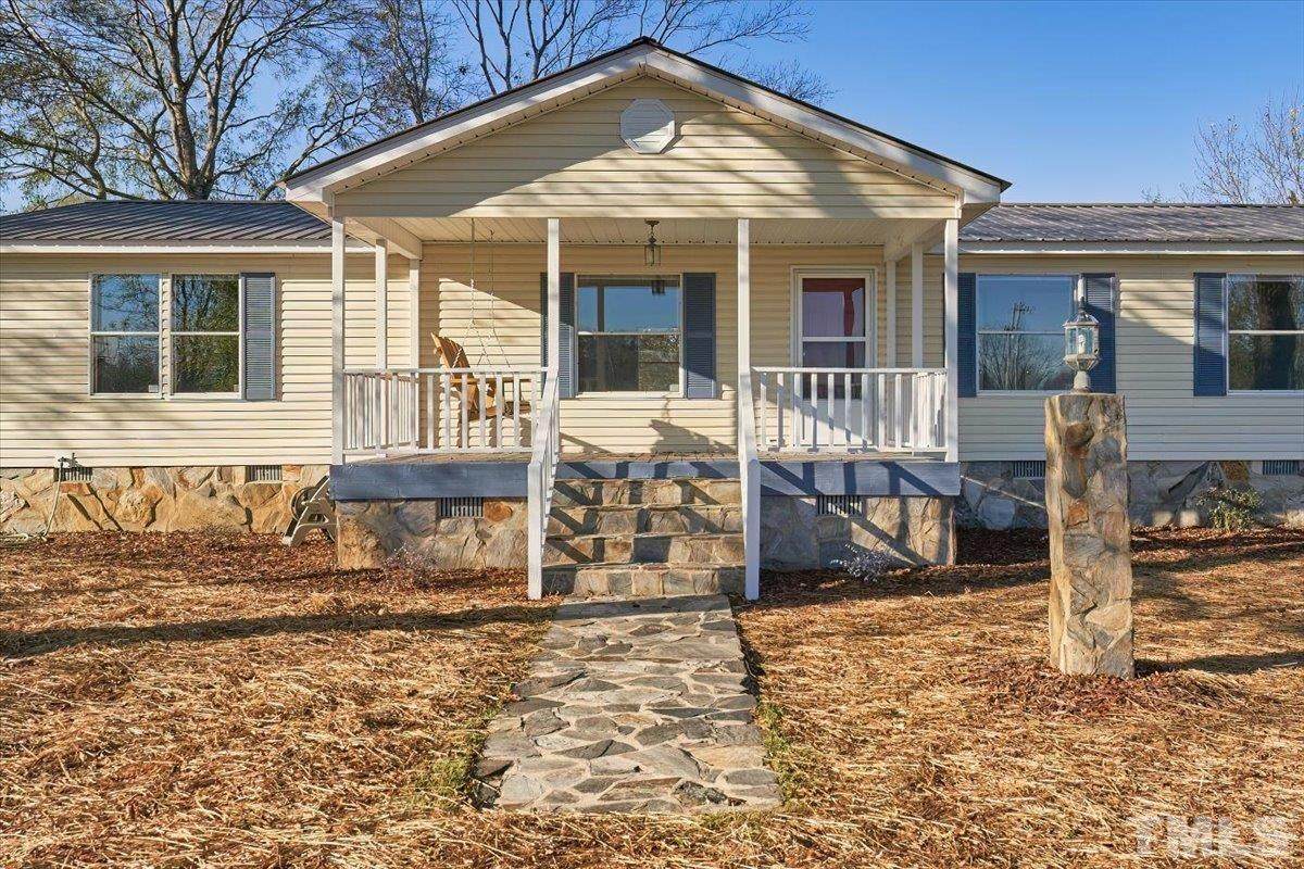 572 Purvis Farm Road - Photo 1