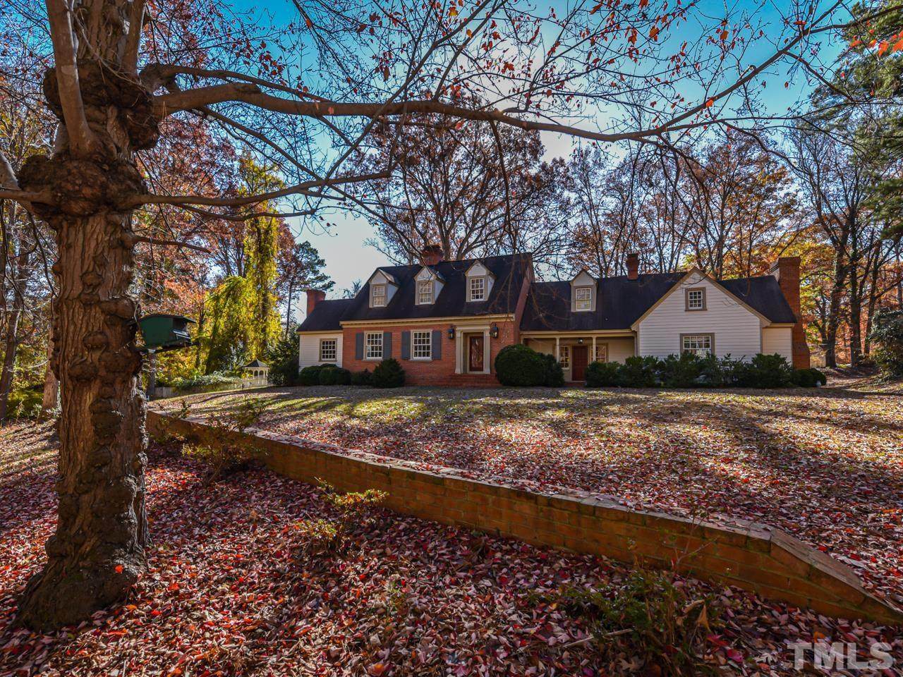 207 Woodland Drive - Photo 1