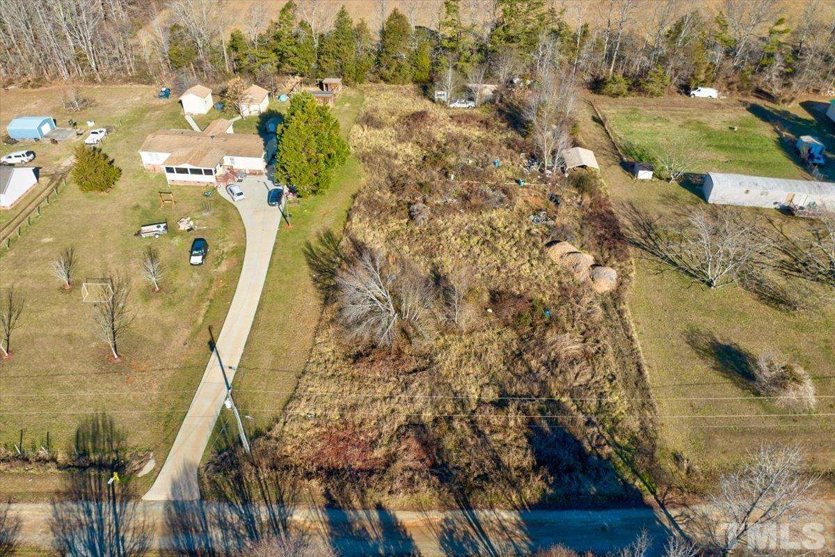 944 George Roberson Lane - Photo 1