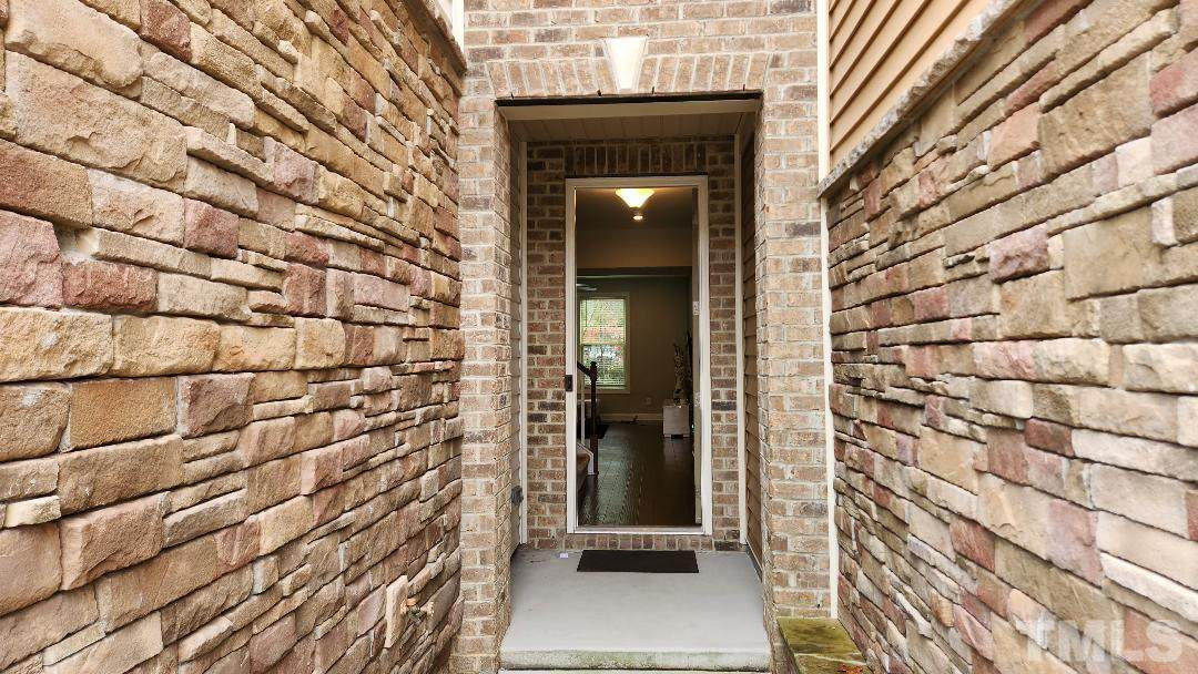 733 Lampwick Lane - Photo 1
