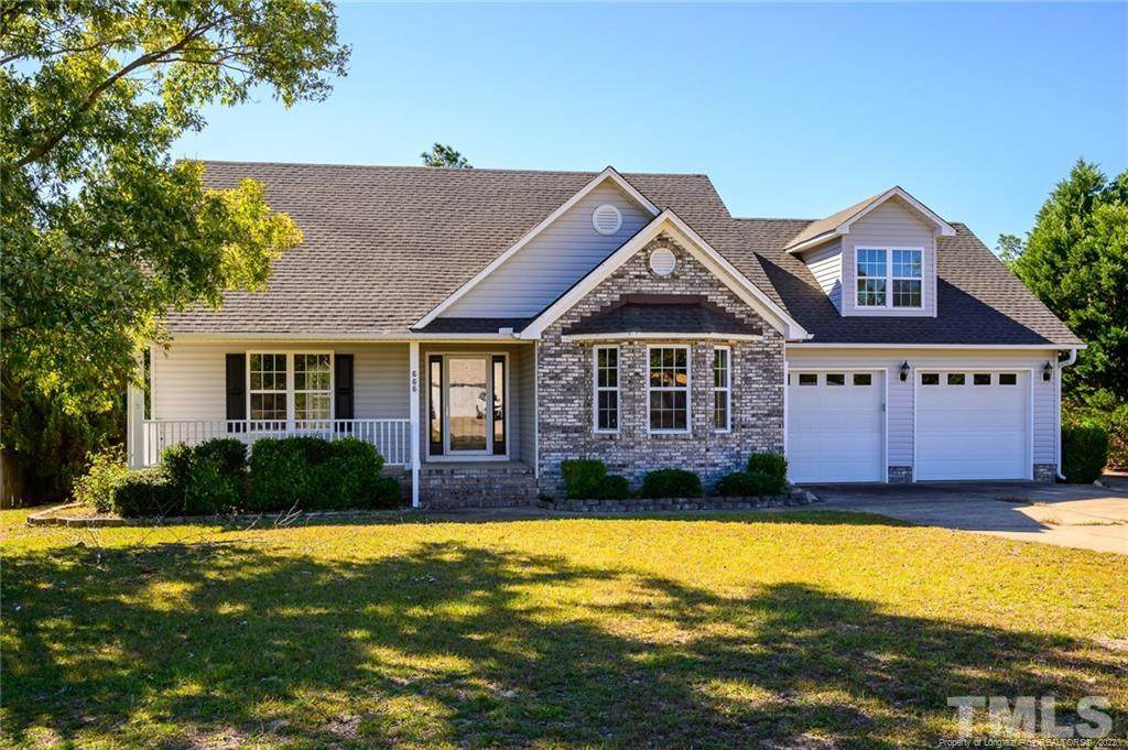 555 Northview Drive - Photo 1
