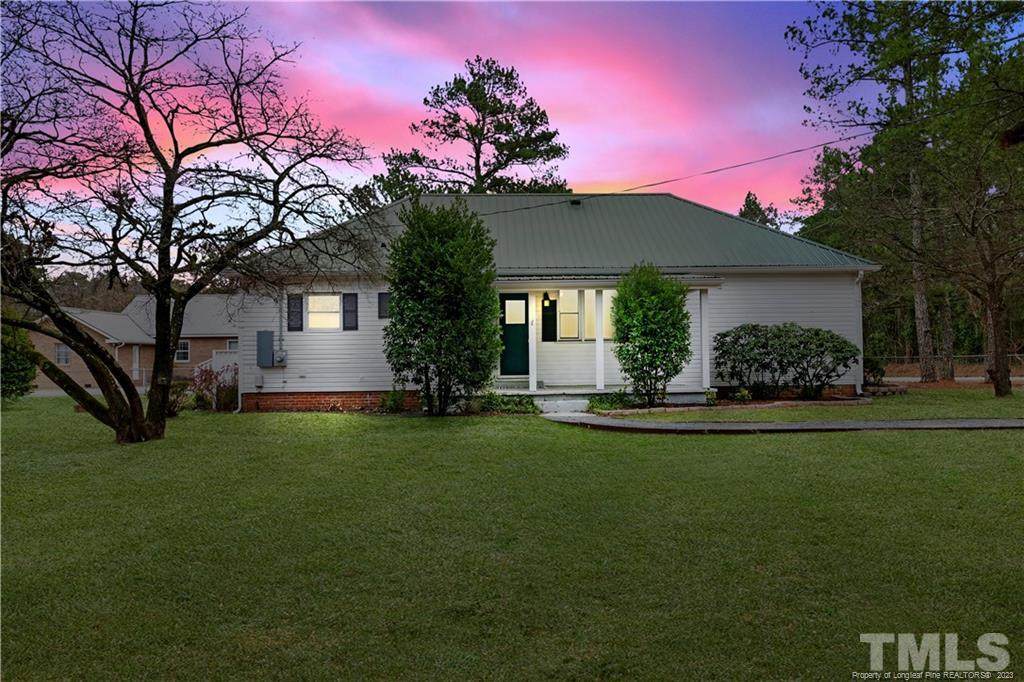 704 Saunders Avenue - Photo 1