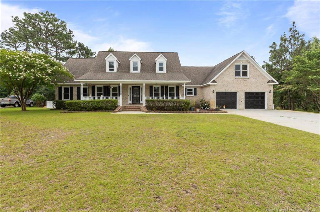 527 Foxlair Drive - Photo 1
