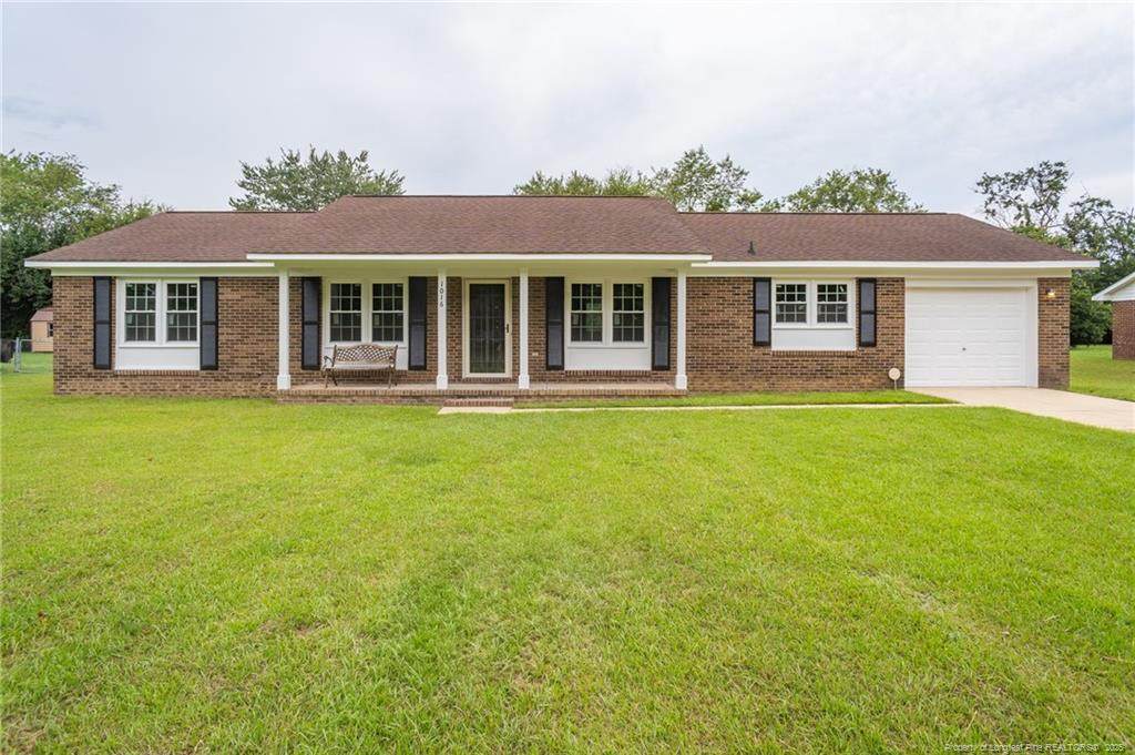 1016 Oakstone Drive - Photo 1