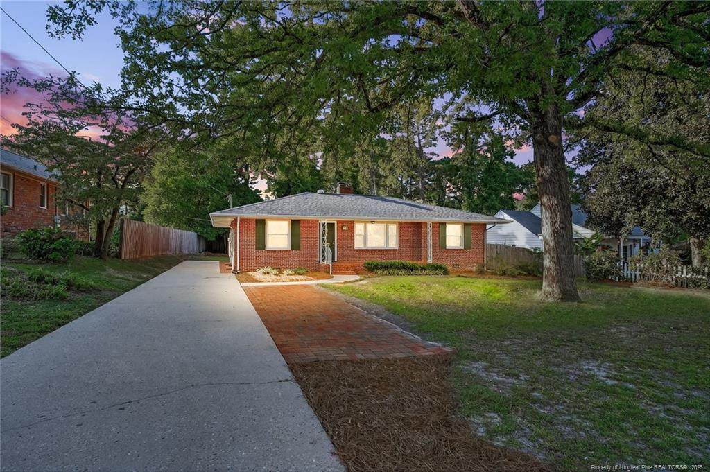 521 Vista Drive - Photo 1