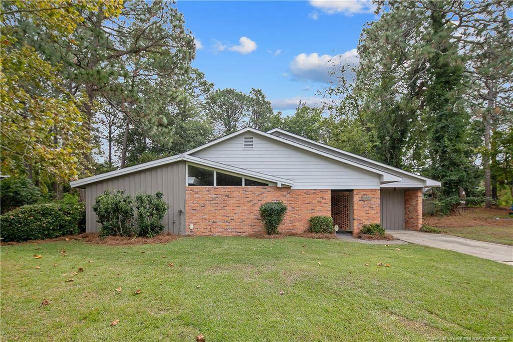 2621 Elmhurst Drive - Photo 1