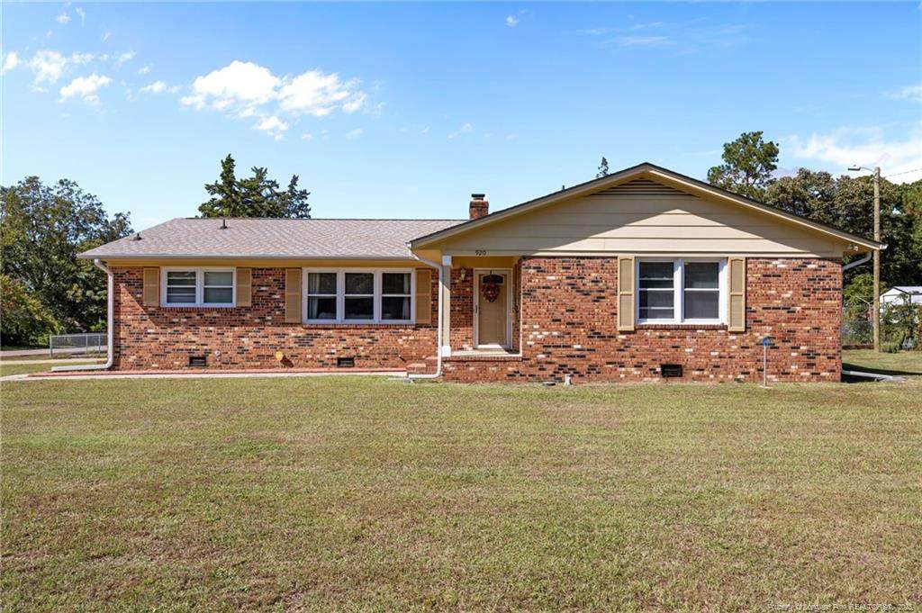 920 Sunbury Drive - Photo 1