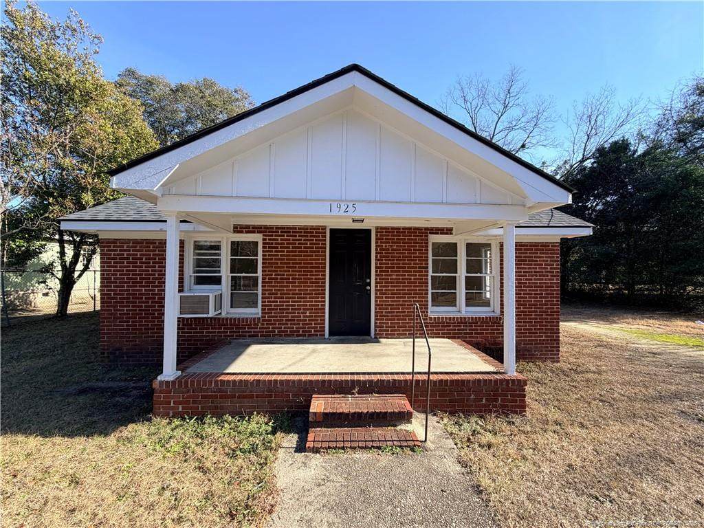 1925 Progress Street - Photo 1