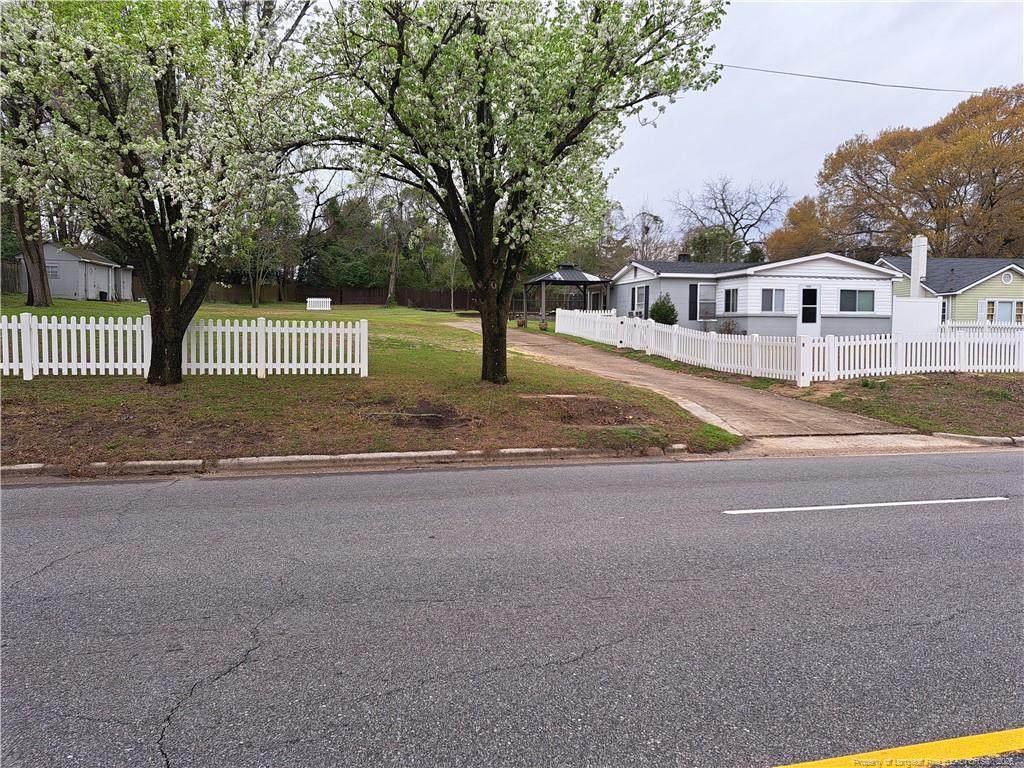 1508 Gillespie Street - Photo 1