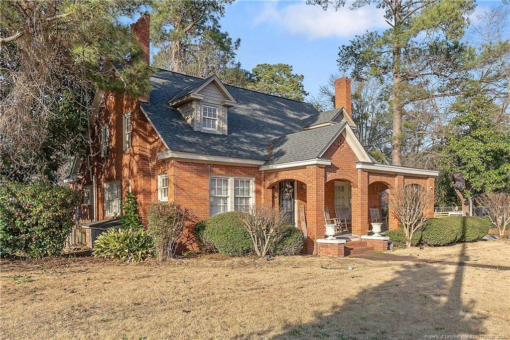 209 18th Street - Photo 1