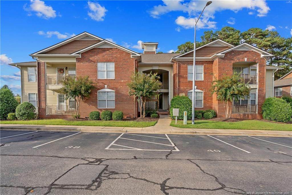 401 Meadowland Court - Photo 1