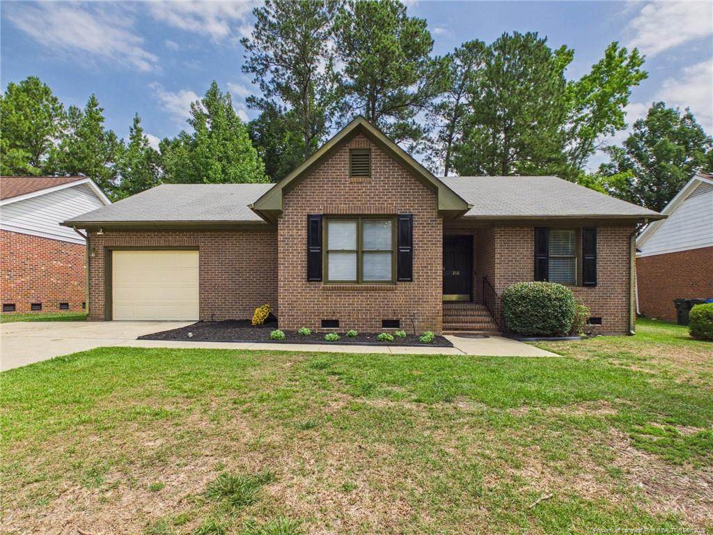 212 Fair Oaks Drive - Photo 1