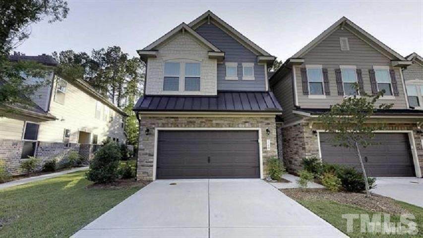 140 Alamosa Place - Photo 1