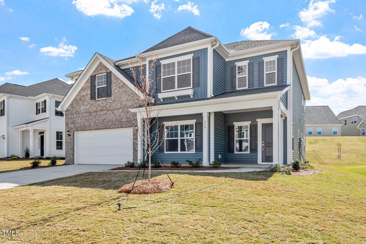 319 Maple Walk - Photo 1