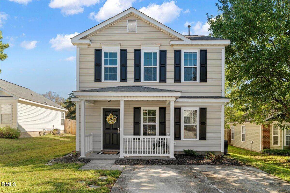 5012 Silverdene Street - Photo 1