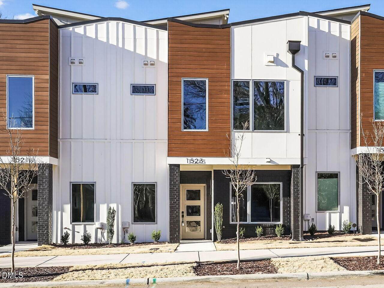 1523 Sunrise Avenue - Photo 1