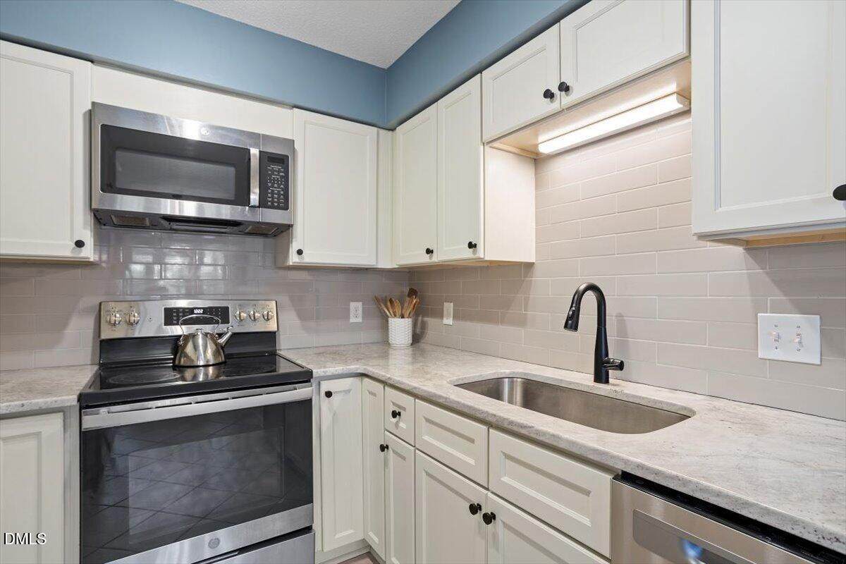 1008 Oak Lake Court - Photo 1