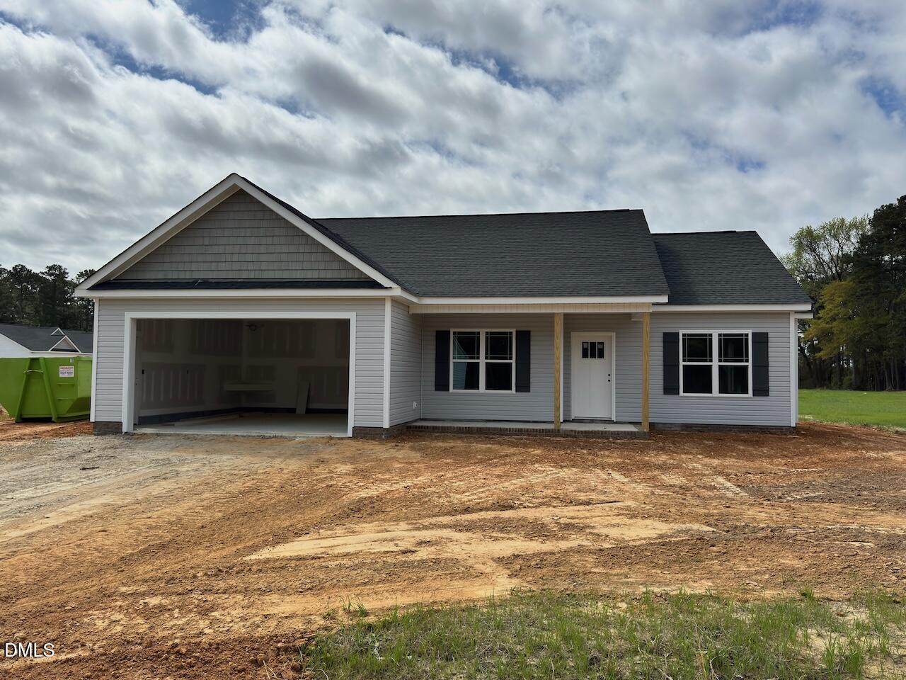 102 Lynn Lane - Photo 1