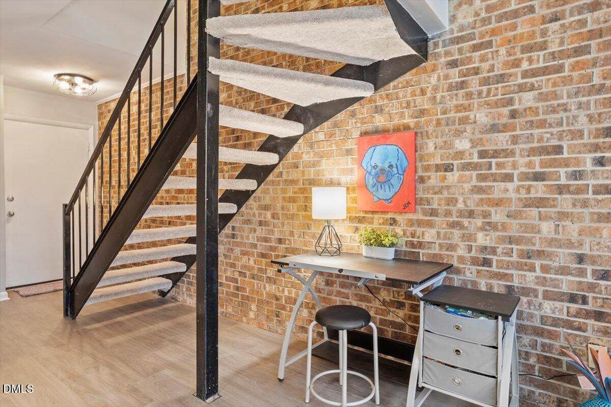 220 Elizabeth Street - Photo 1