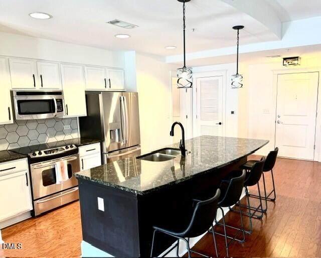 222 Glenwood Avenue - Photo 1