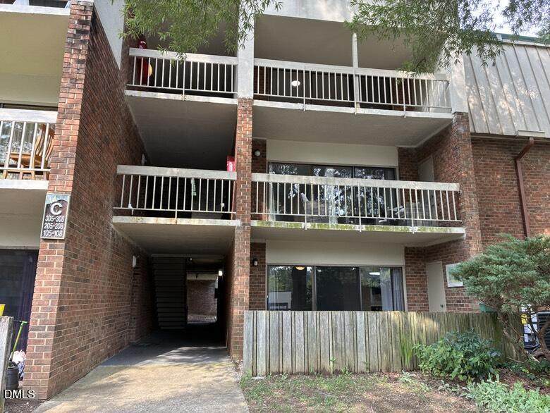 500 Umstead Drive - Photo 1