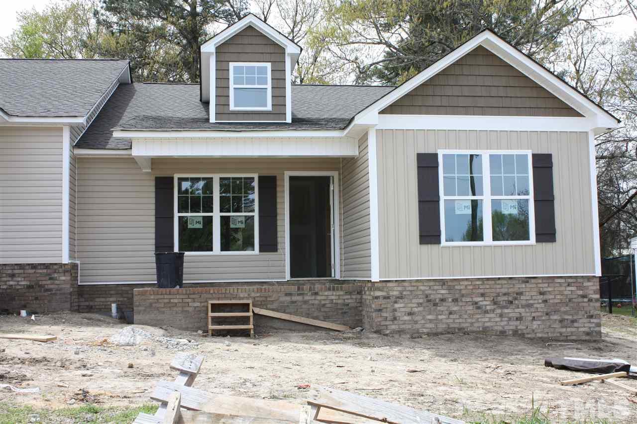 204 Holmes Street - Photo 1