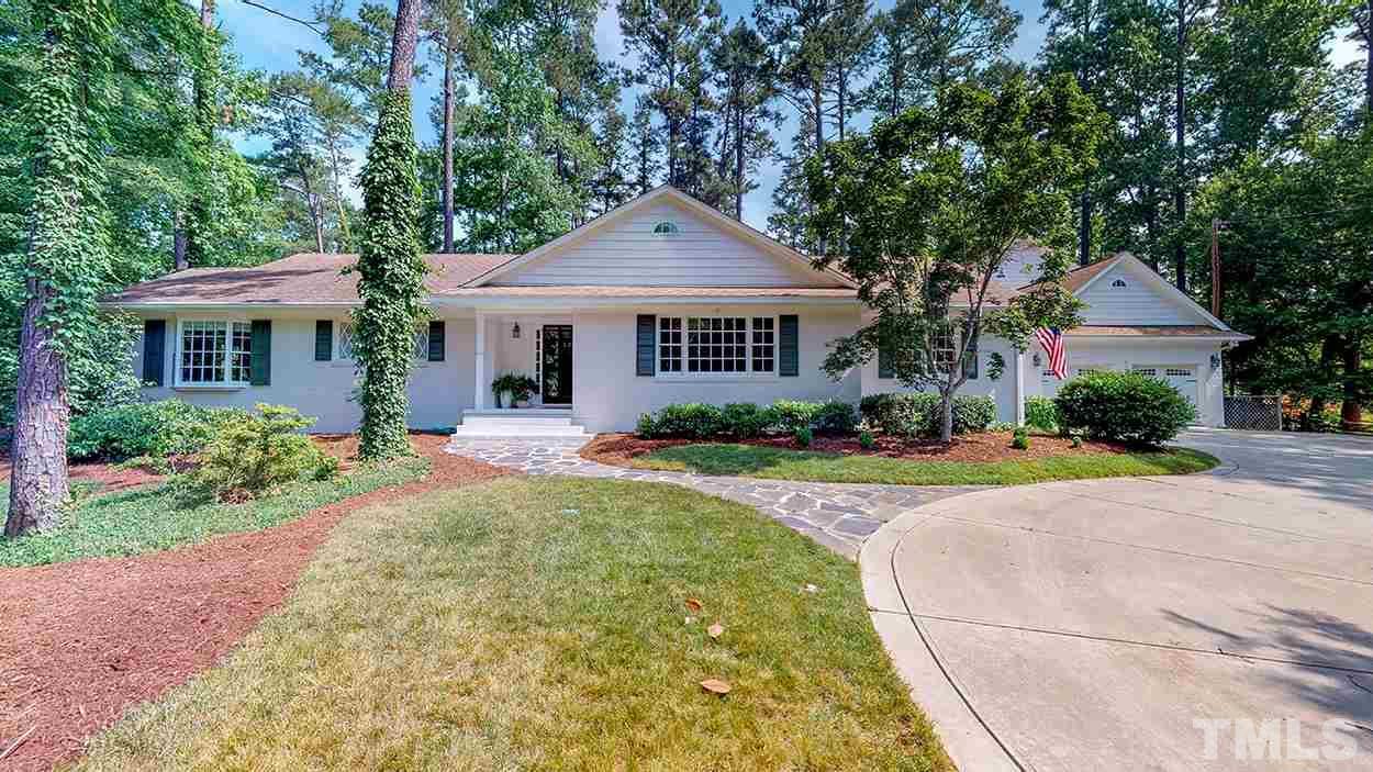 3843 Somerset Drive - Photo 1
