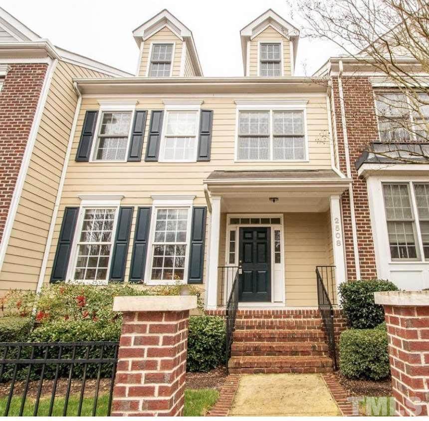 2508 St Pauls Square Square - Photo 1