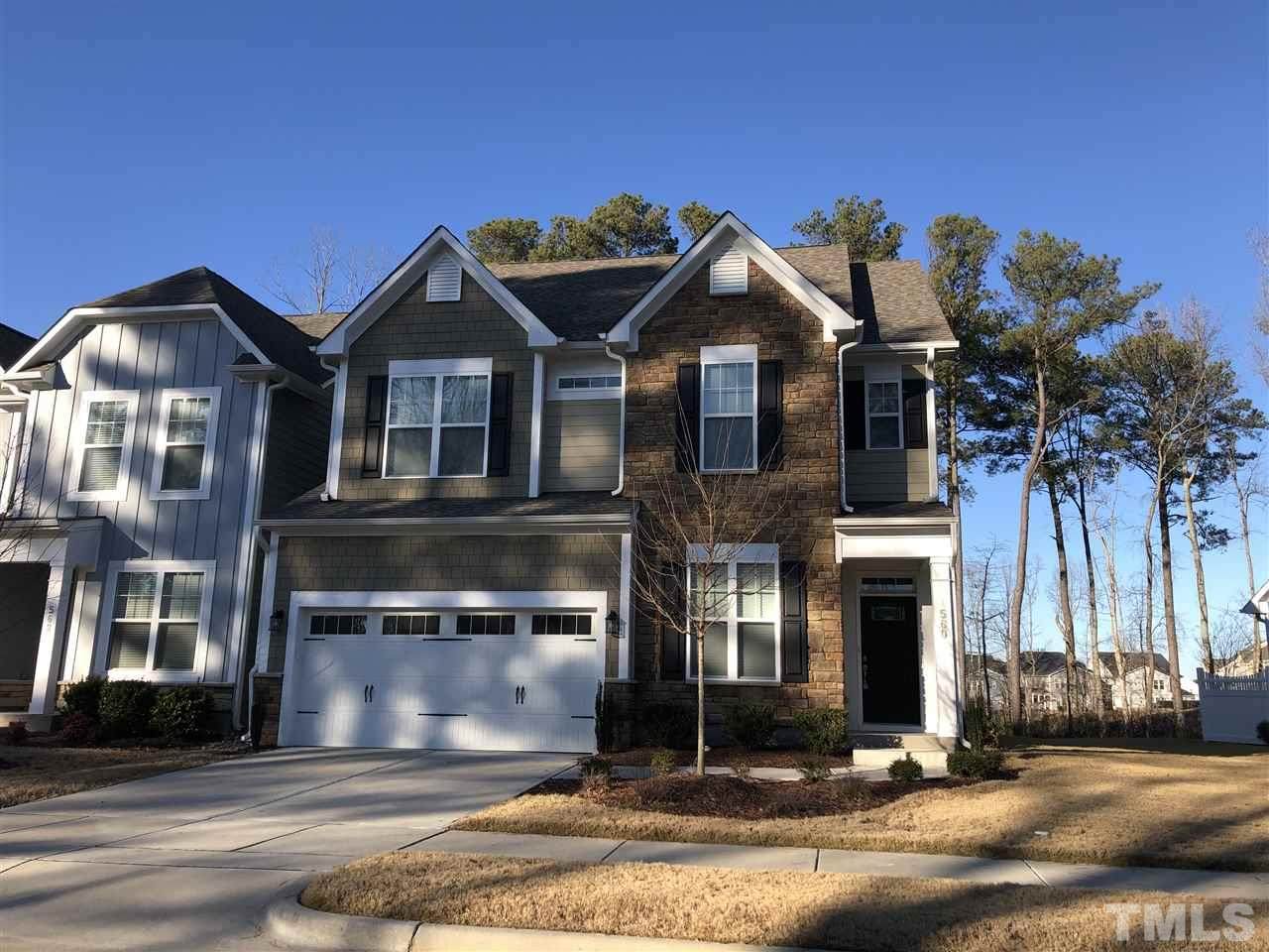 560 Rowanwood Way - Photo 1