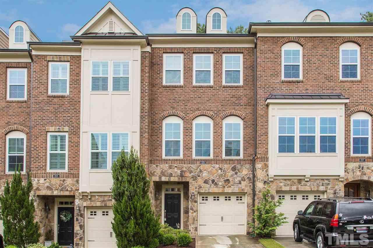 225 Penley Circle - Photo 1