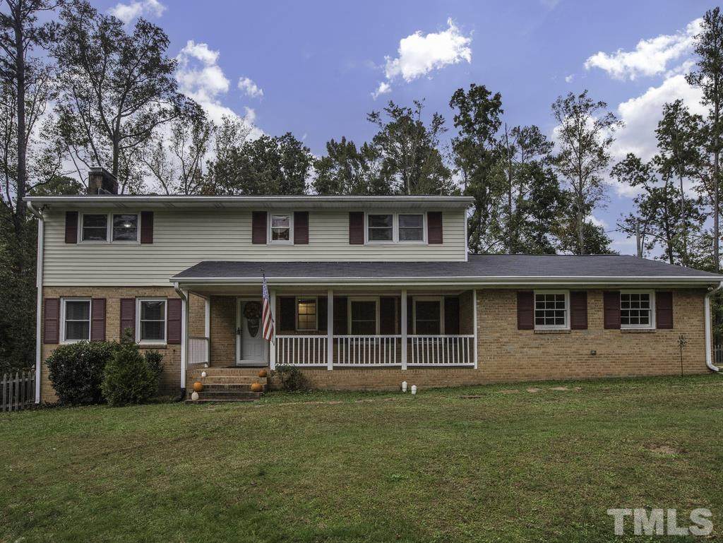 401 Mayflower Circle - Photo 1