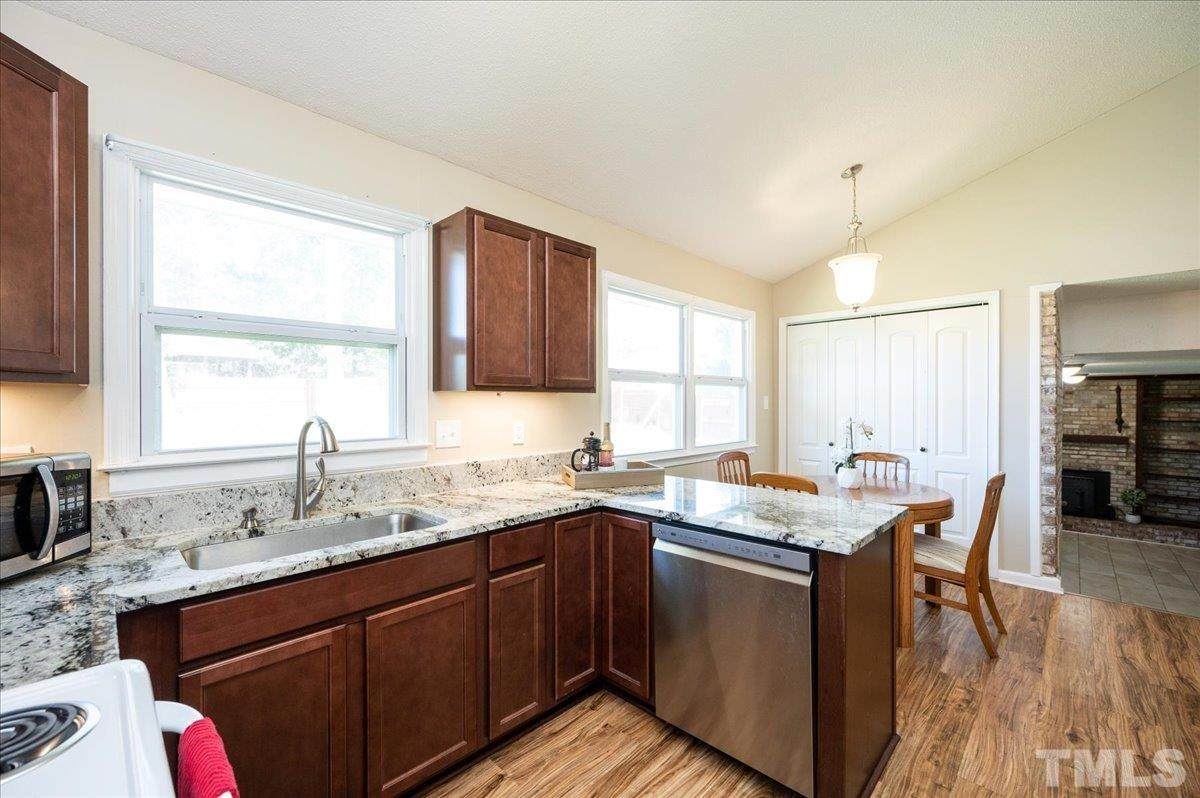 103 Burnham Court - Photo 1