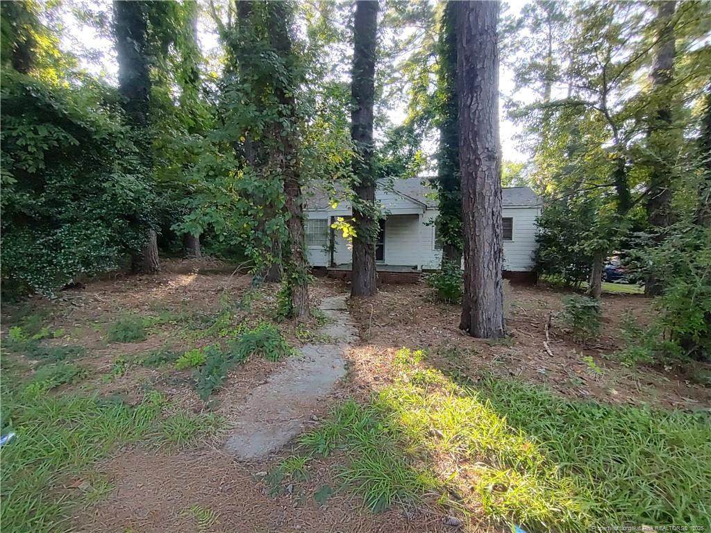 406 Courtland Drive - Photo 1